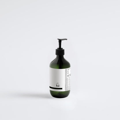 Gel de manos y cuerpo menta y cedro oscuro