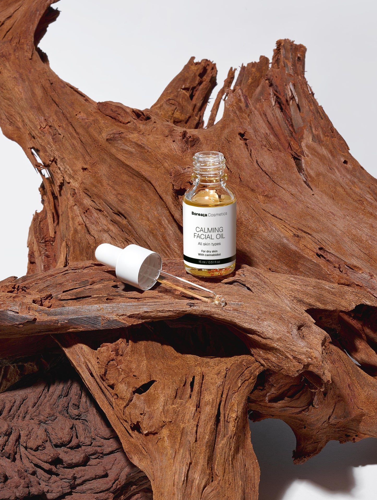 Aceite facial calmante con cannabidiol y aceite de semilla de cáñamo