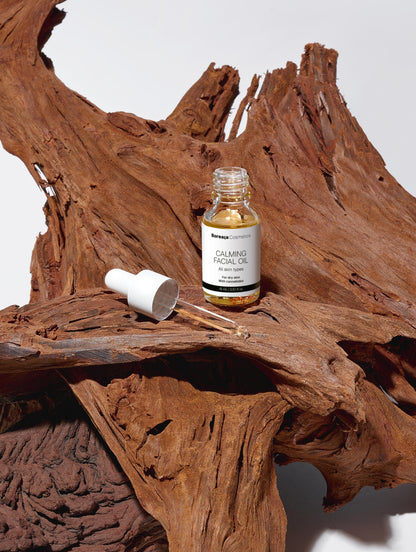 Aceite facial calmante con cannabidiol y aceite de semilla de cáñamo